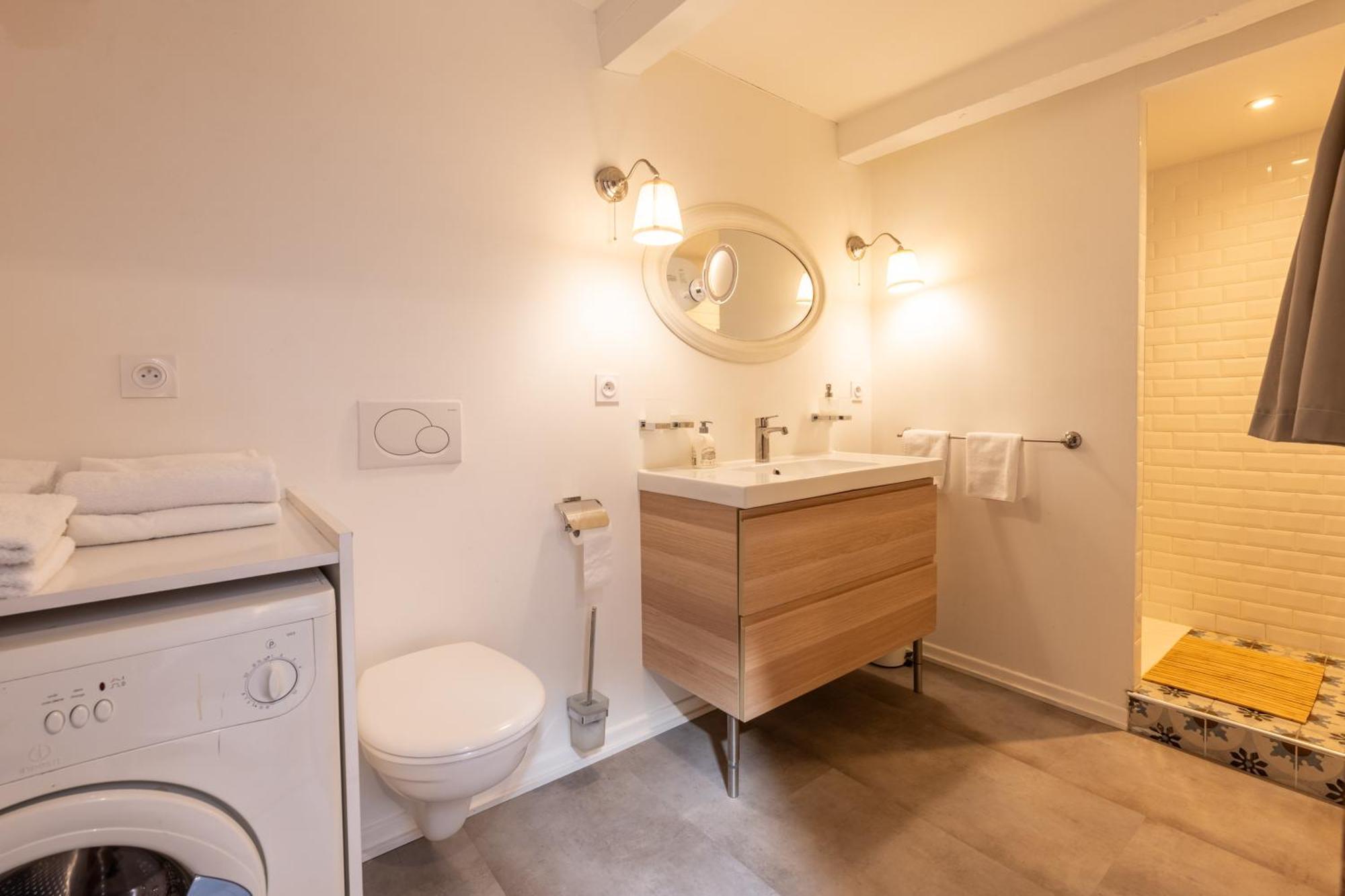 Sous Les Toits D'Annecy, Un Appartement Irresistible Pour 1 A 6 Personnes En Plein Coeur De Ville Extérieur photo